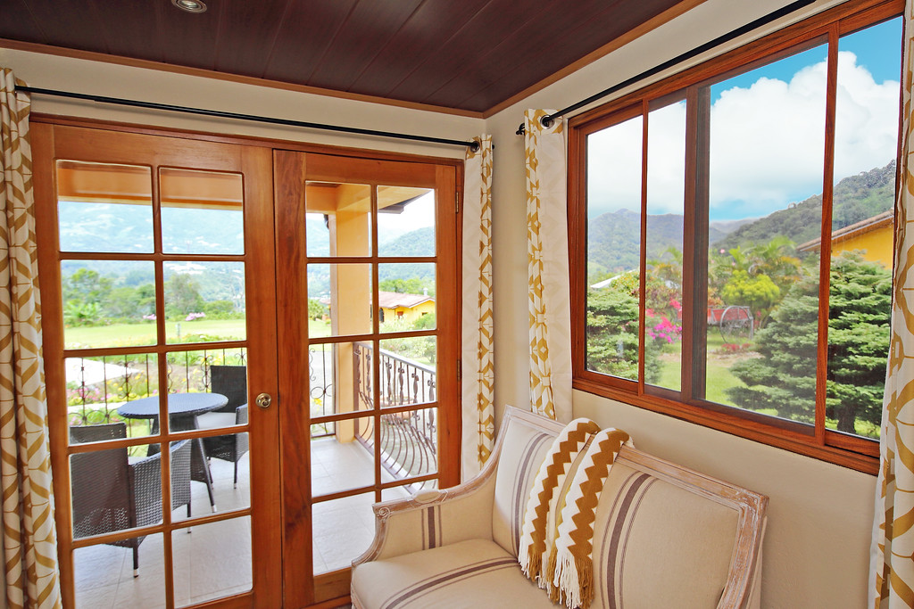 Deluxe Rooms 4