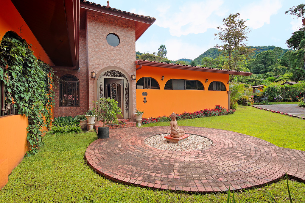 Spa entrance